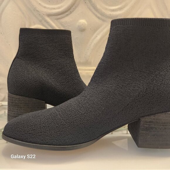 Eileen Fisher Black Paron Crepe Stretch Wedge Booties. NIB. Size Various - Picture 7 of 13